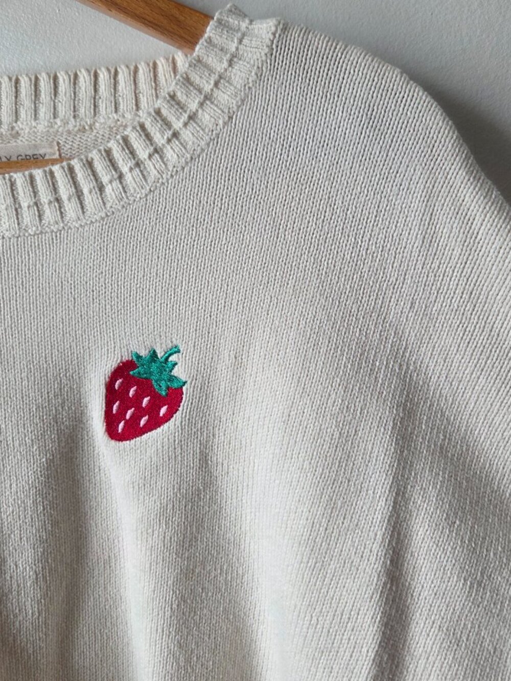 EUC HAPPILY GREY CREAM COTTON BLEND STRAWBERRY EMBROIDERED SWEATER M - Picture 6 of 14